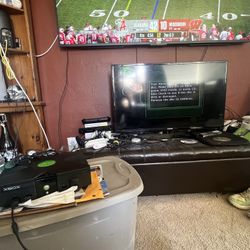 Console Lot -Microsoft Original XBOX System Console For Parts/repair Powers On Bad Disc Drive Remotes New Video And Power Cords  Also Xbox 360 And PS3