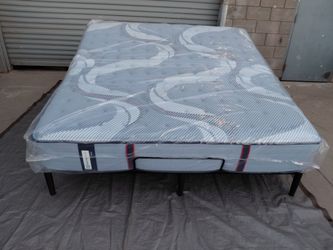 Brand New King Size Sealy Posturepedic Pro Lacey Included Sleepy's Basic Mattress only.