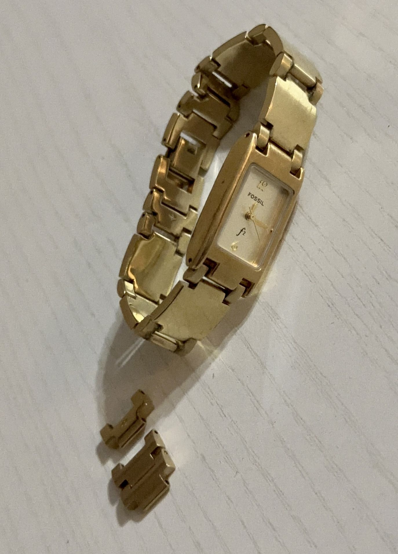 Vintage Fossil Watch Gold Tone With Extra Links F2 ES8803