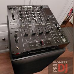 Pioneer DJM800 with innofader