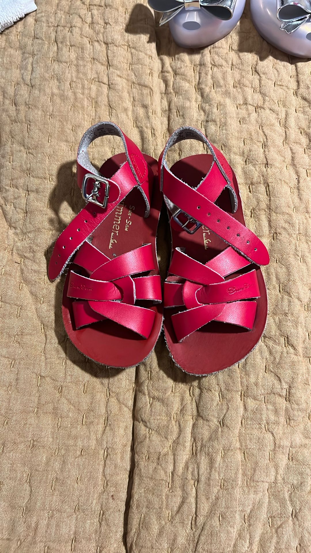Red Salt Water Sandals Girls Size 9