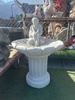 Concrete Cherub Birdbath F – Classic Garden Statue