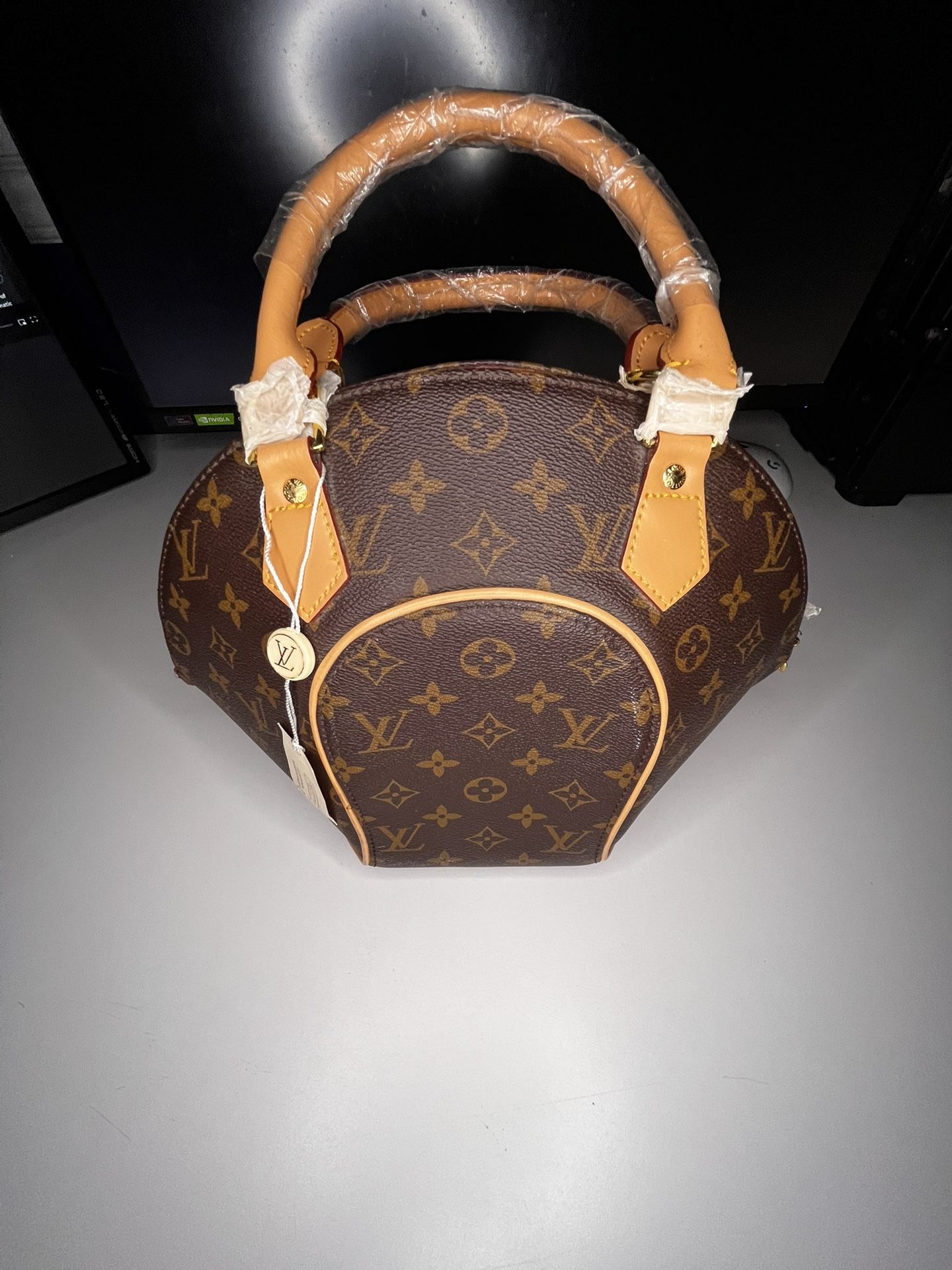 Louis Vuitton Monogram Ellipse Women’s Bag
