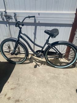 Huffy beach cruiser.