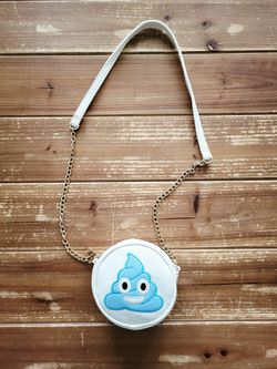  GIRLS POOP EMOJI ROUND WHITE CROSSBODY PURSE
