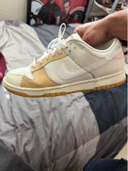 Nike dunk white size 9.5