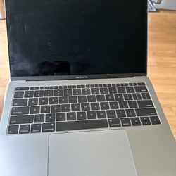 MacBook Pro 2017 With Charger Box. Missing Cord. USB-C