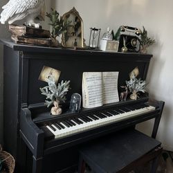 Old Piano 