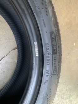 215/50R17 Tire