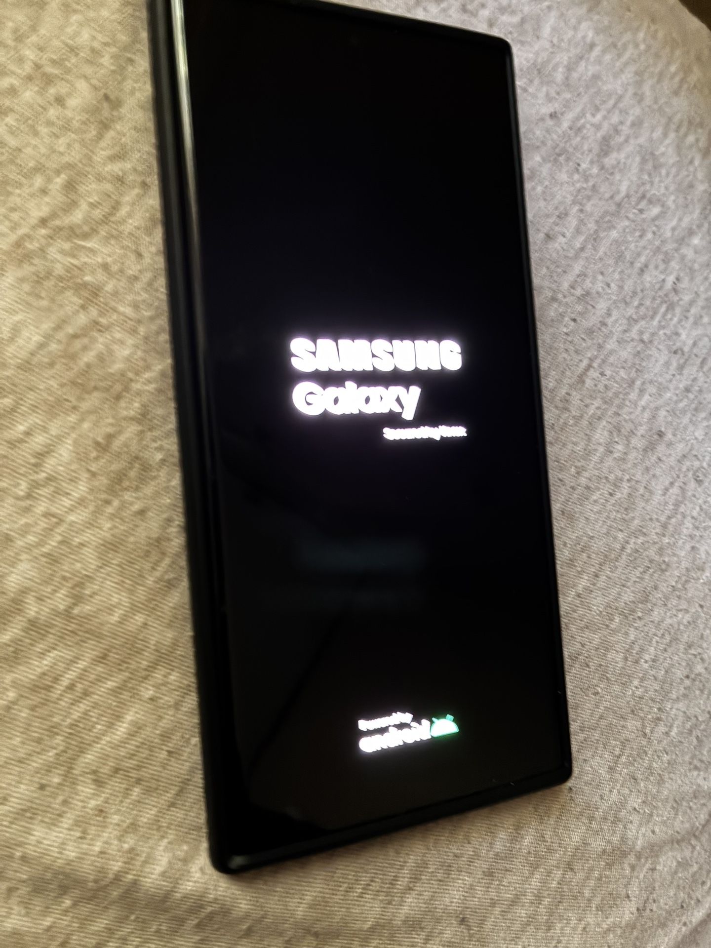 Samsung S22 Ultra 512GB unlocked (USED)