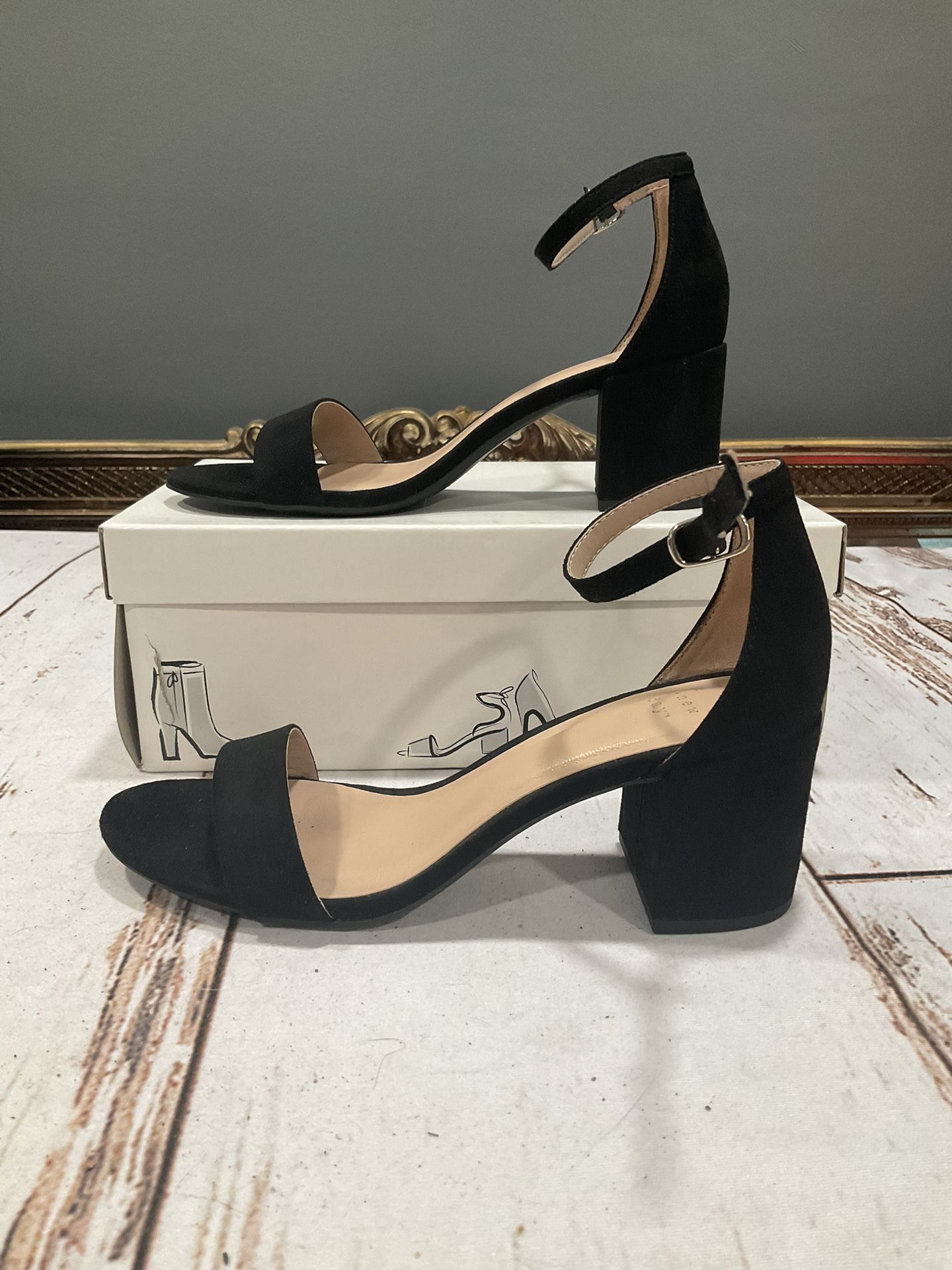 NIB A NEW DAY MICHAELA MID BLOCK HEEL SANDALS BLACK