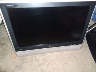 Sharp 32" Aquos TV (With Remote)