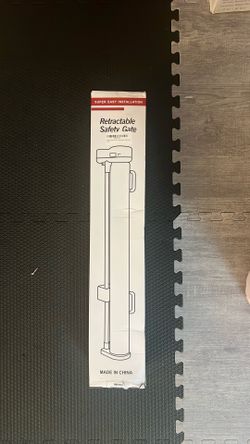 Black 140 Retractable Safety Gate