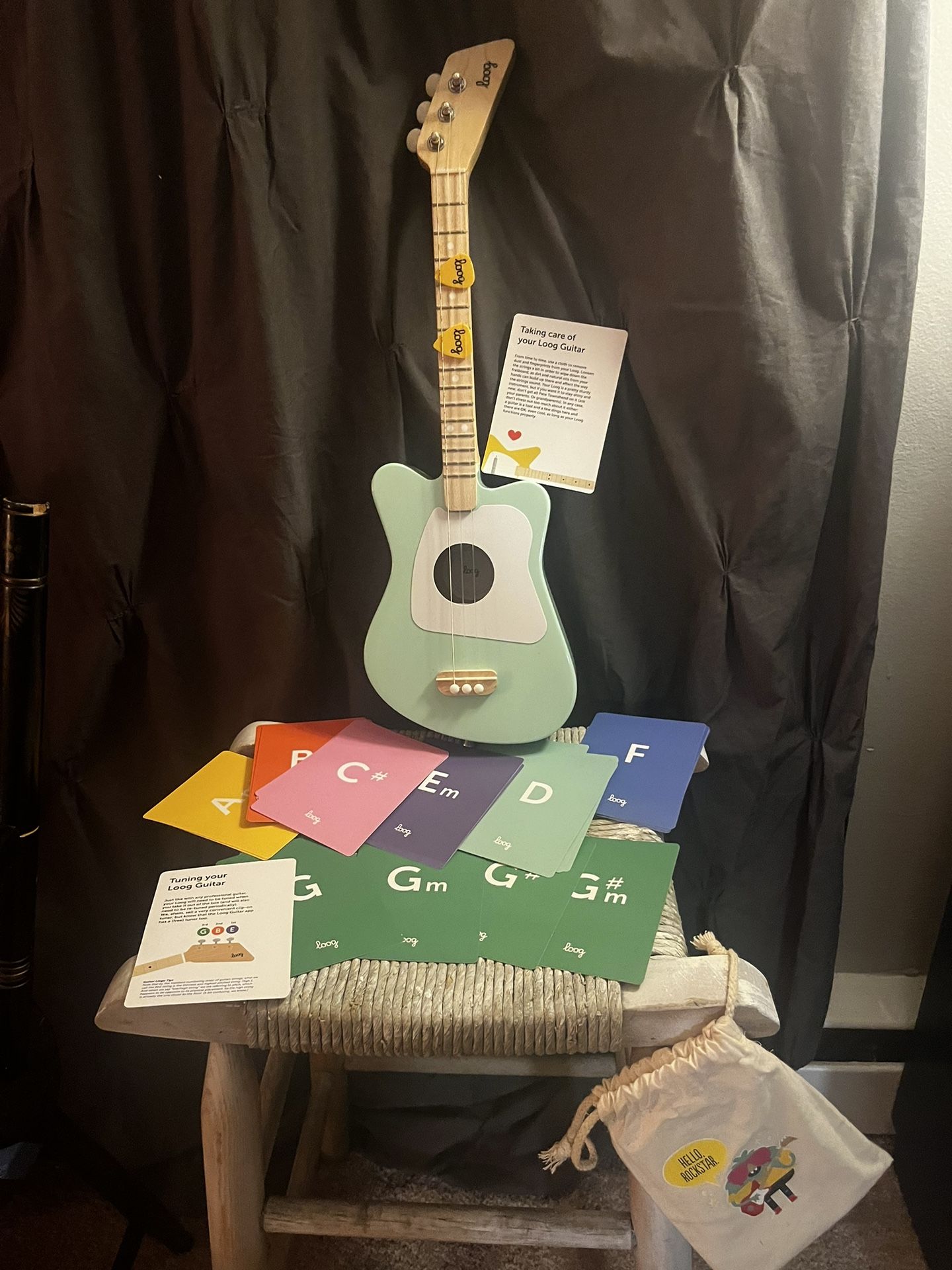 Loog Children’s Acoustic (3 string) Guitar
