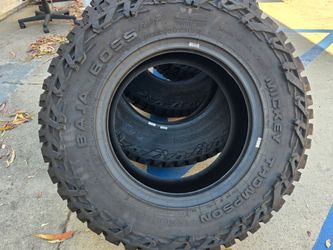 MICKEY THOMPSON Baja boss AT tires 265/70/17