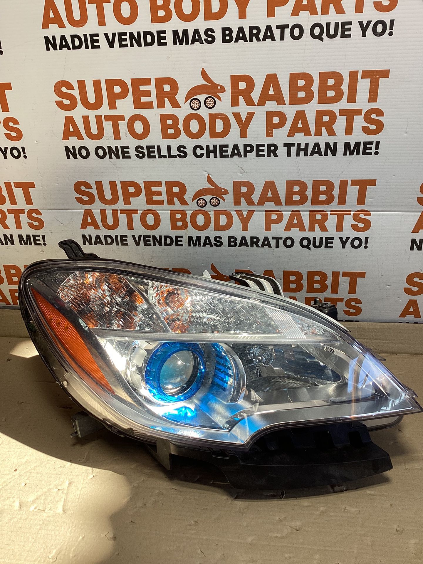 2013 Buick Encore Passenger Headlight Halogen Original OEM 2016