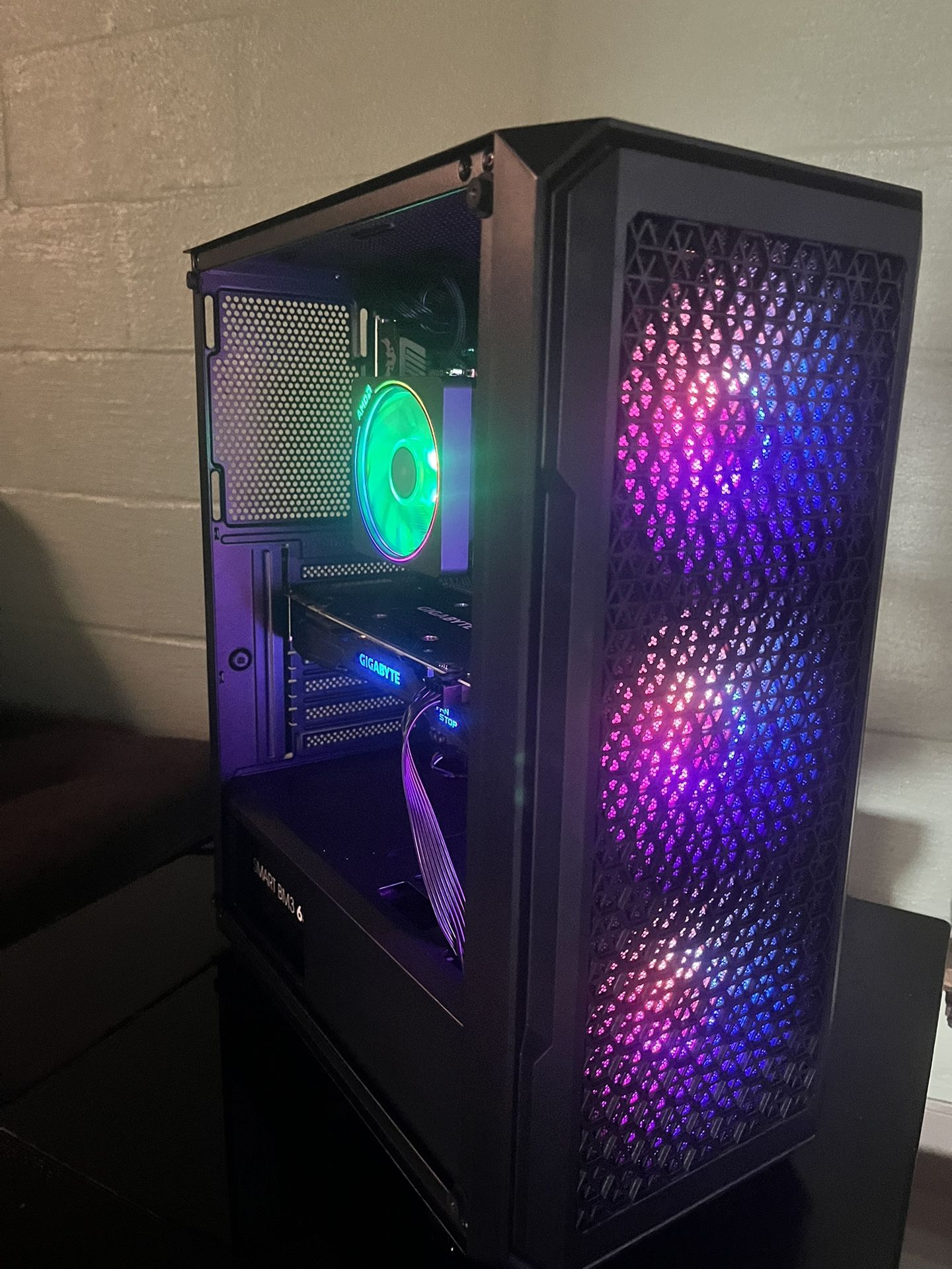 Gaming PC - Ryzen 7 2700X, GTX 1070, 16GB RAM