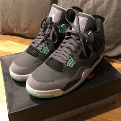 Air Jordan 4 Retro “Green Glow” (US 11)