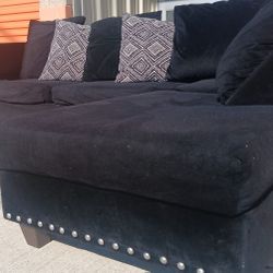 Black Nailhead L-Shape Sectional 