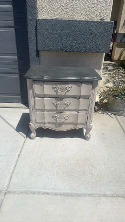 End table