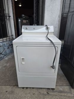 Eléctric Dryer// Secadora Eléctrica.