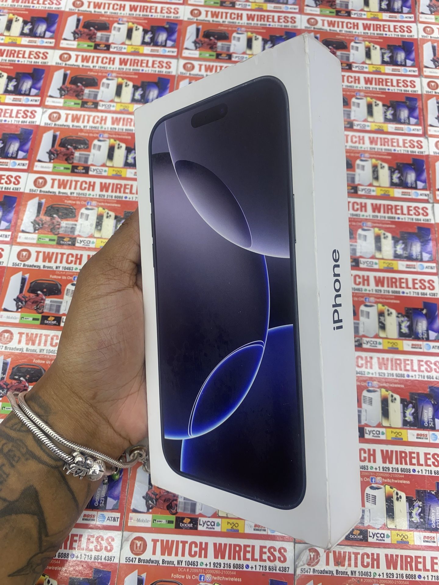Iphone 16 pro max 256 GB unlocked 