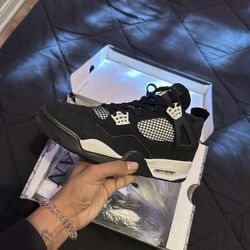 Jordan retro 4s