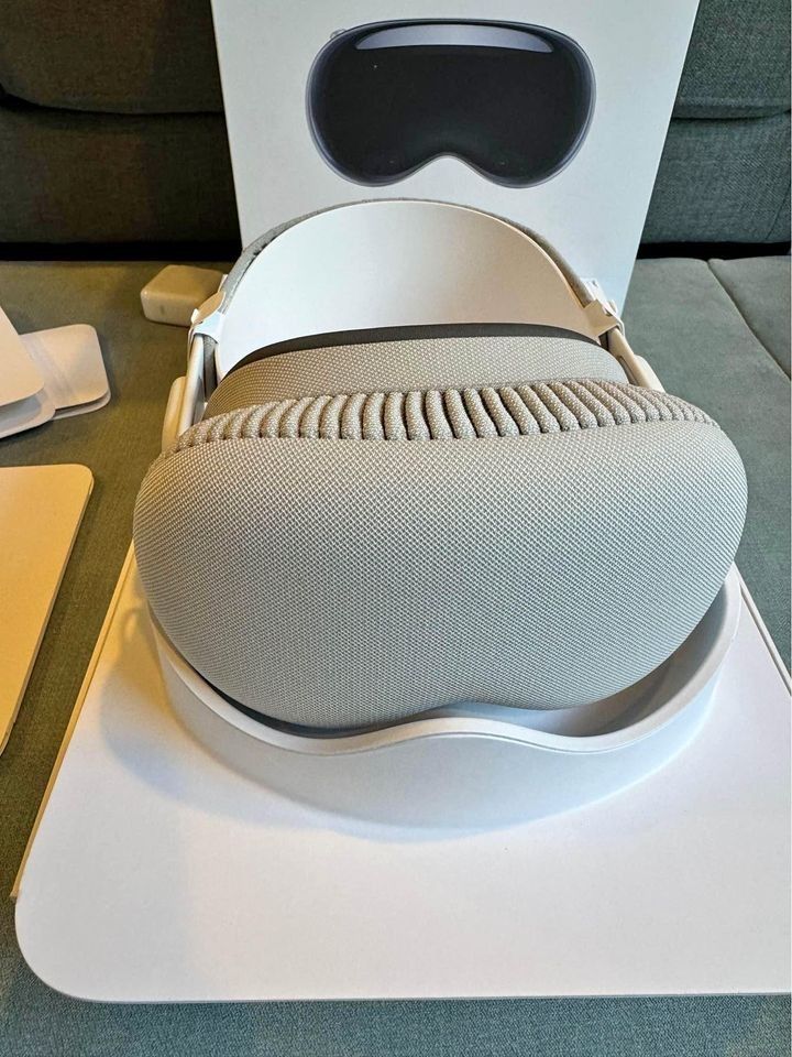 APPLE VISION PRO NEW