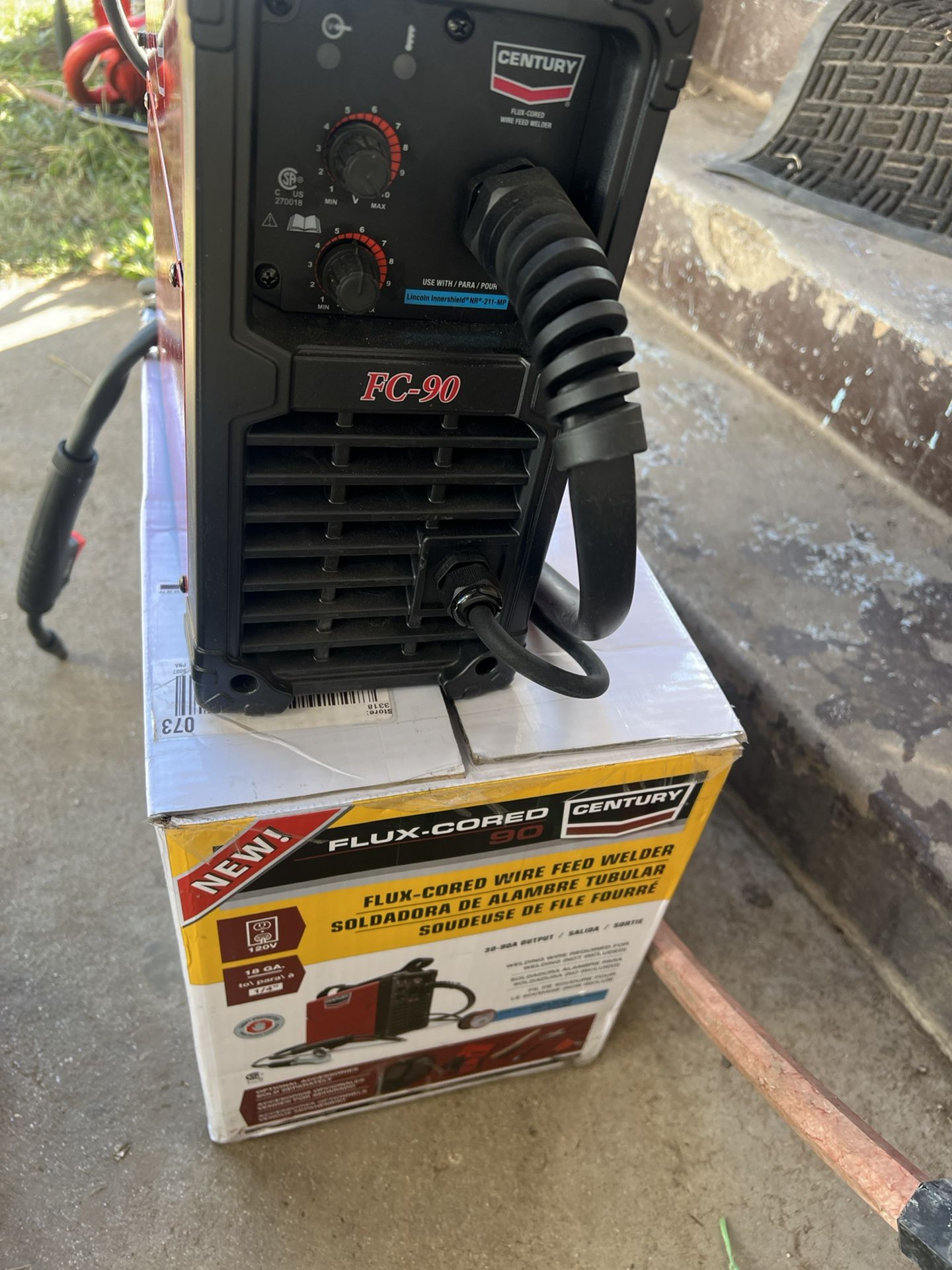 Century 90 Amp FC90 Flux Core Wire Feed Welder and Gun, 120V 1.1k (298