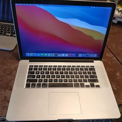 Apple MacBook Pro 15.4 " i7 Processor 16gb Ram 256gb 