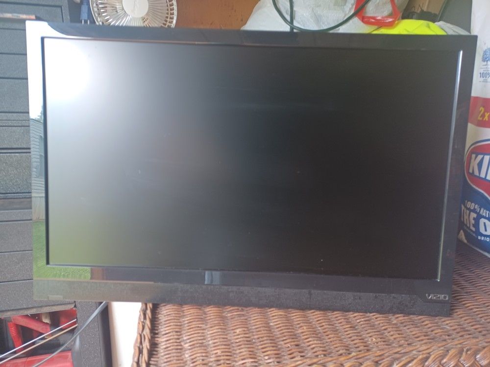 22in Vizio LED TV 