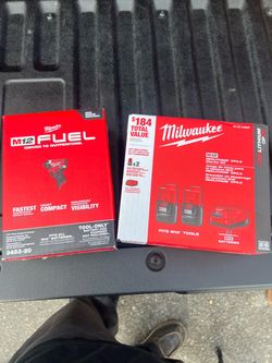 Milwaukee M12 Fuel Impact Driver  Battery Starter Kit