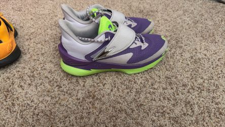 De'Aaron Fox basketball shoes