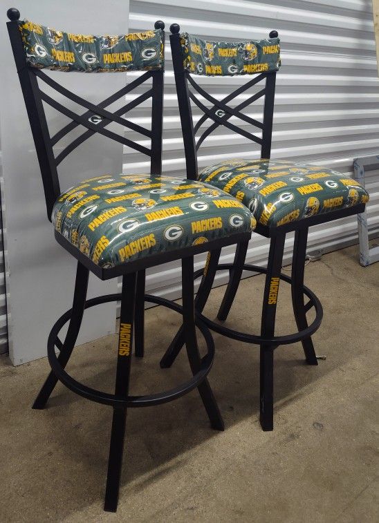 NEW! 2 GREEN BAY PACKERS CALLEE ROCHESTER SWIVEL BAR STOOLS