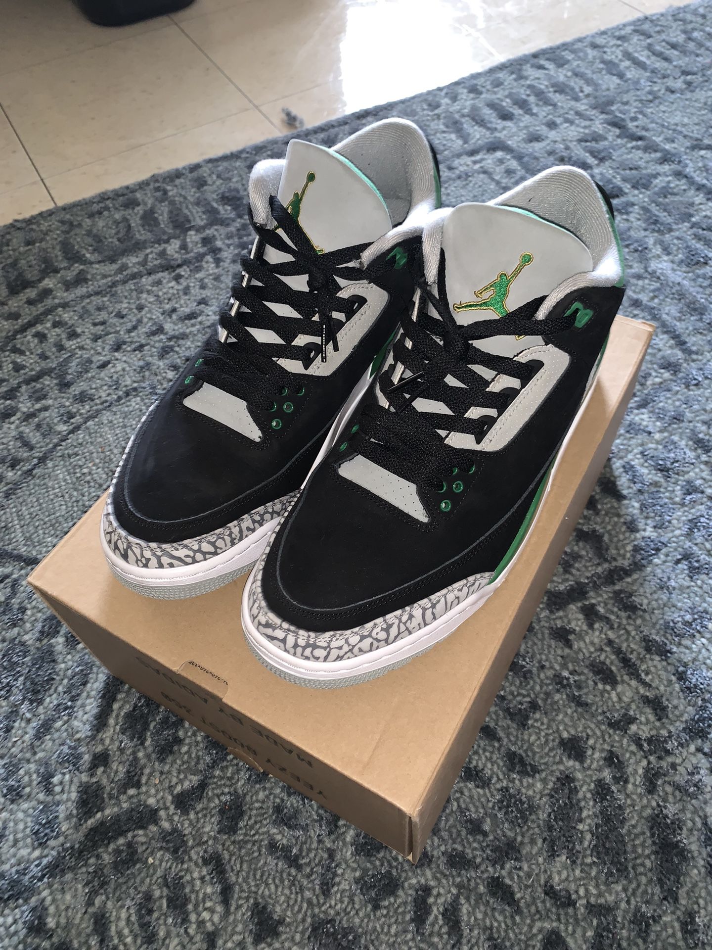 Air Jordan 3 “Pine Green” Size 12 $120
