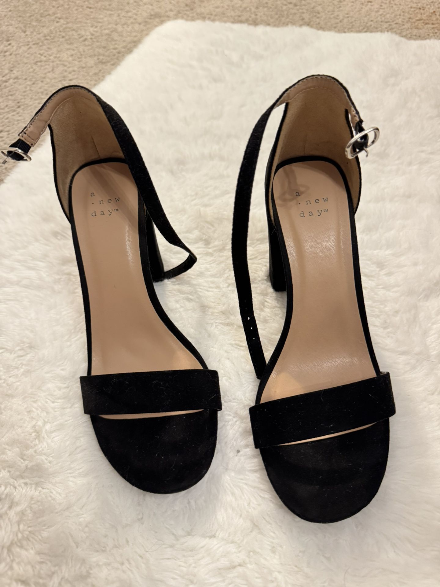 Black Faux Suede Heels Size 7.5