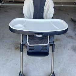 Convertible High Chair - Graco