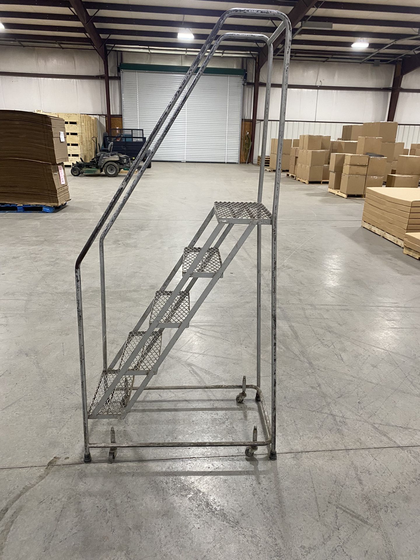 5 Step Narrow Rolling Ladder