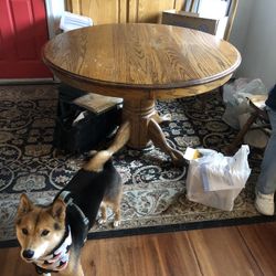 Dining Room Table, 4 Chairs And 2 Captain Chairs, And 2 Leaf’s 