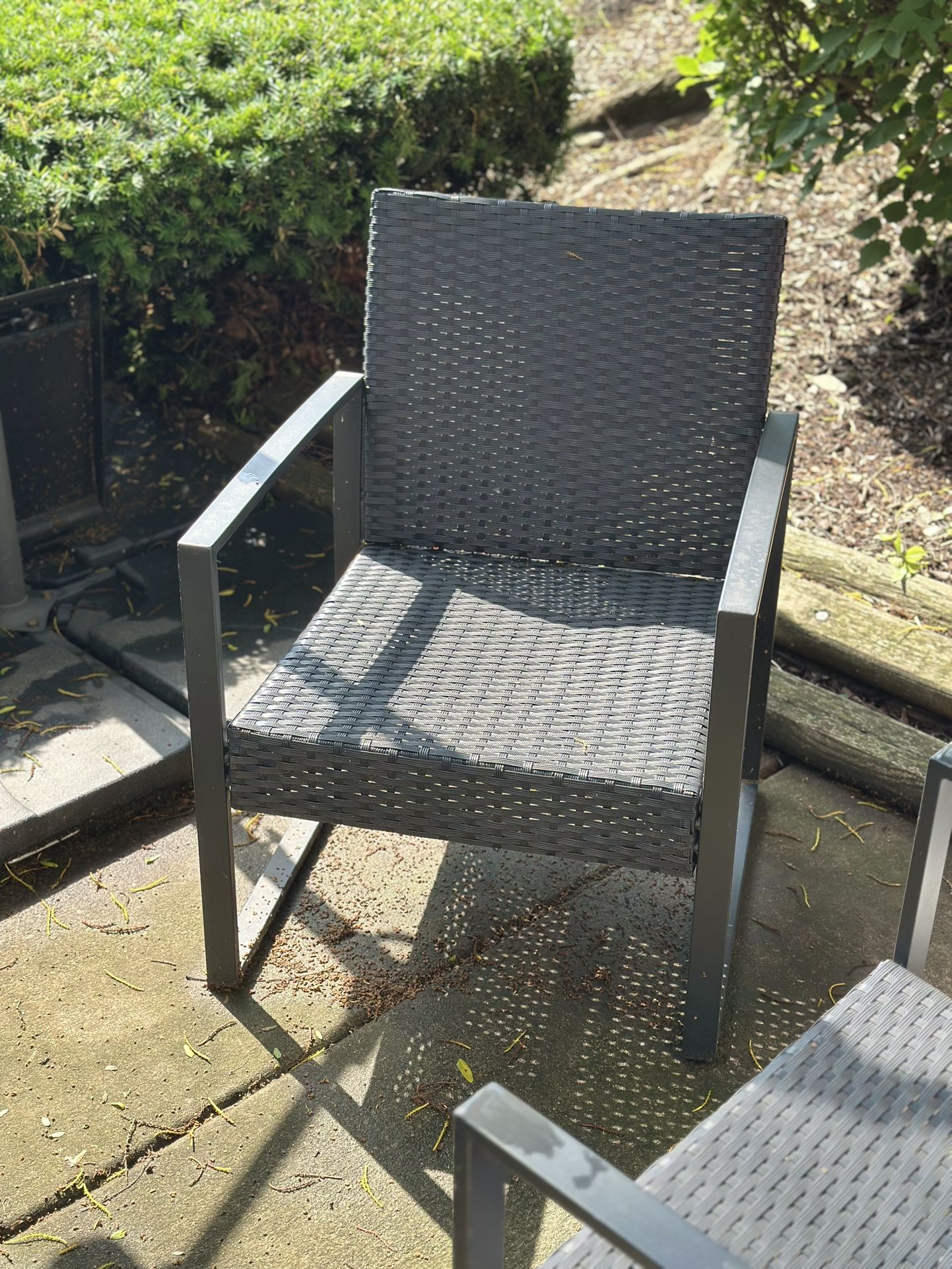 Patio Chairs With A Glass Side Table