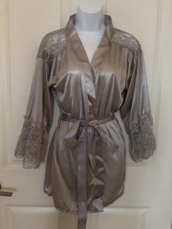 Grey Med robe
