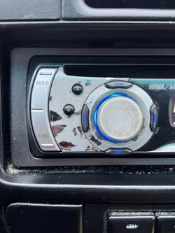 Pioneer Stereo. Has AUX