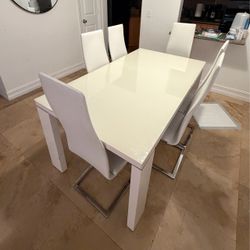 Dinning table