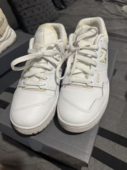 New balance Women Shoes