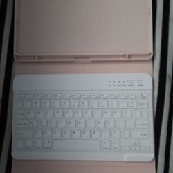 Wireless And Rechargeable Keyboard And  Case for Tablet.