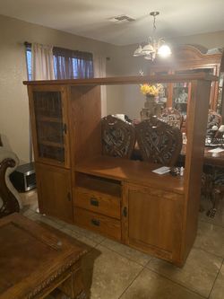 Entertainment center