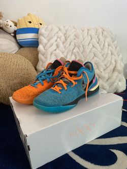 ZOOM LEBRON NXXT GEN SIZE 12 MENS