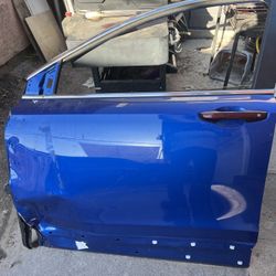 2022 Crv Door
