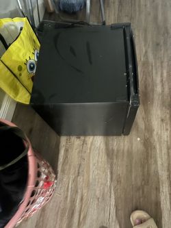 Mini refrigerator