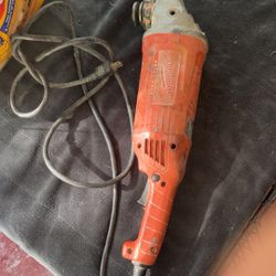 7 - 9in Milwaukee Grinder